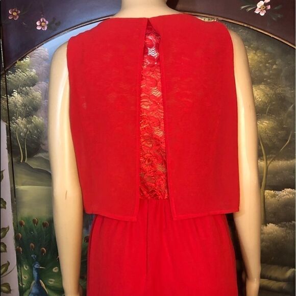 Sweet Storm Woman’s Red Lace MIDI Dress M NWOT - Picture 4 of 9